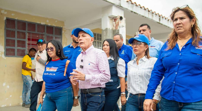 Rosales recorre el sur del Lago entregando más de una decena de obras por cinco municipios