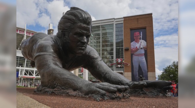 Los Rojos rinden homenaje a Pete Rose luego de su reincorporación póstuma a la MLB
