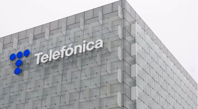 Telefónica continúa sus ventas en América Latina y traspasa su filial uruguaya
