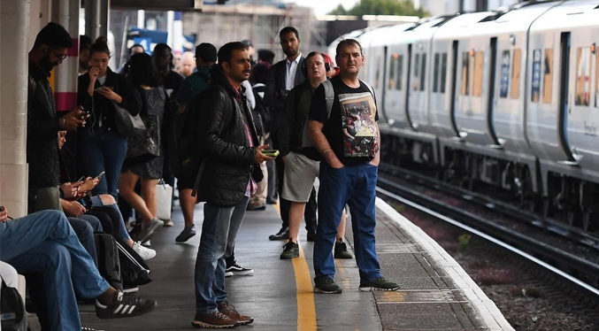 Corte de electricidad en Londres provoca el cierre de varias líneas del metro