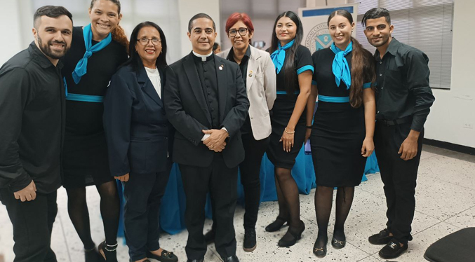 La UNICA realiza el conversatorio «Comunicadores de la Esperanza»