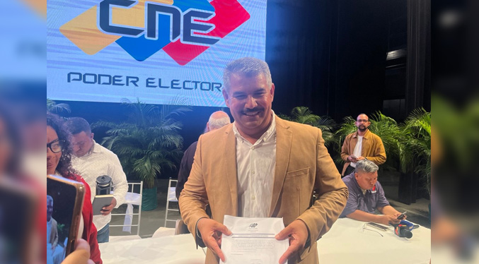 Luis Caldera al ser proclamado por el CNE: «Llegamos aquí para cambiar lo que tengamos que cambiar»