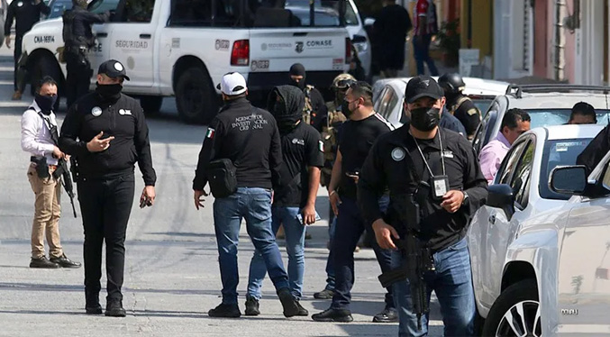 Detienen a exmagistrada relacionada con el caso Ayotzinapa en el sur de México