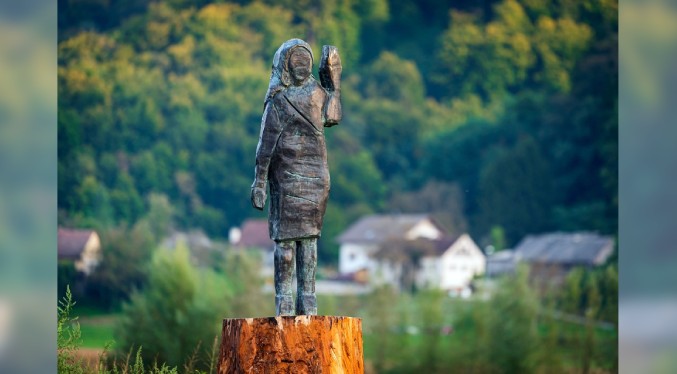 La estatua de Melania Trump desaparece misteriosamente en Eslovenia