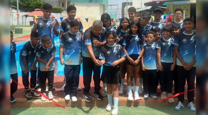 Inauguran la escuela de natación Ranfis Morales en Maracaibo