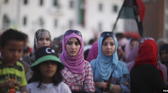 El 71 % de las mujeres en los países árabes no tiene cuenta de banco ni usa dinero móvil