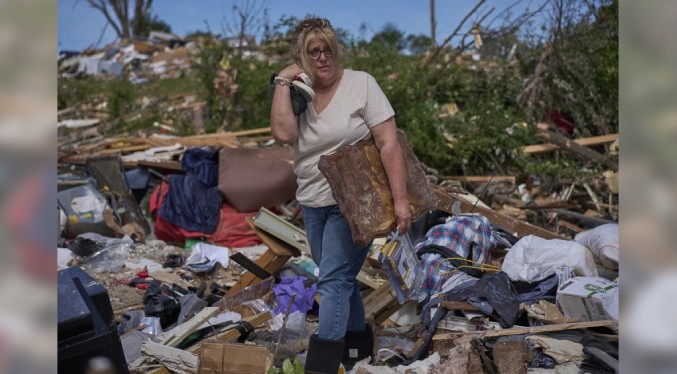 Más tornados y menos meteorólogos, peligrosa combinación que preocupa a autoridades de EEUU