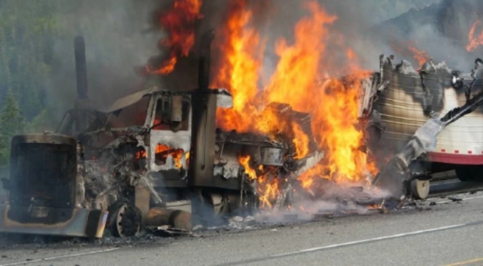 Autoridades alemanas investigan posible sabotaje tras quema de camiones militares