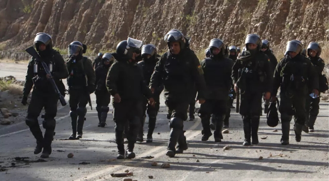 Seguidores de Evo Morales suspenden bloqueos de rutas en Bolivia que dejaron seis muertos