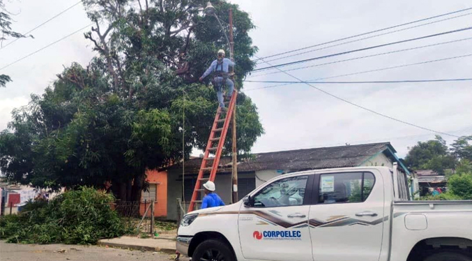 CORPOELEC optimiza el servicio eléctrico a más de mil 500 familias zulianas