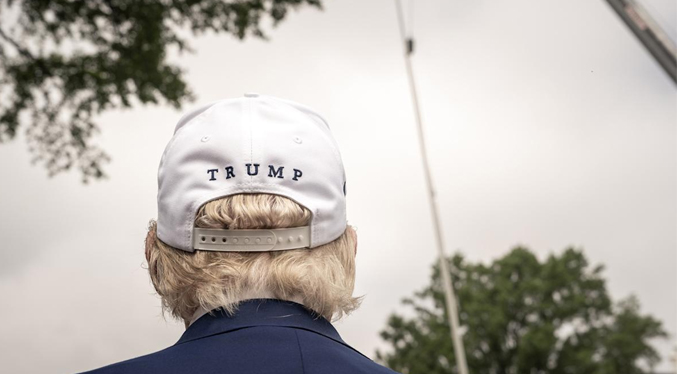 Irán acusa a Trump de mentiroso y cobarde por amenazar con «eliminar» a Alí Jameneí