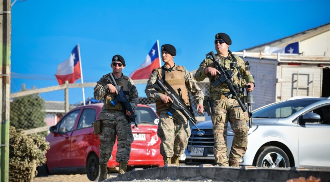 Individuos armados roban armamento de guerra de un batallón del ejército de Chile