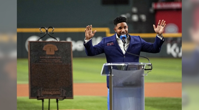 Elvis Andrus es exaltado al Salón de la Fama de los Rangers de Texas