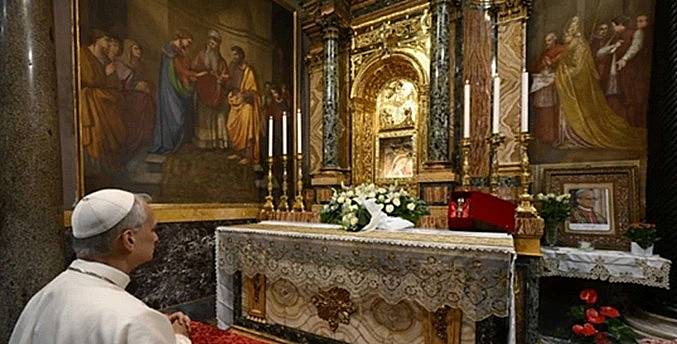 Papa León XIV expresa su “profunda tristeza” por el accidente aéreo en India