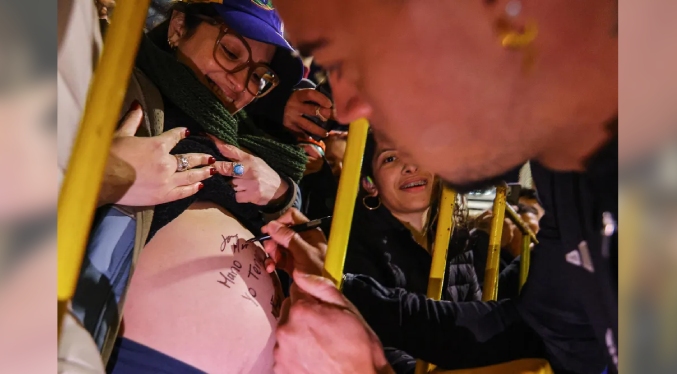 Venezolanos en Uruguay se entregan a la Vinotinto