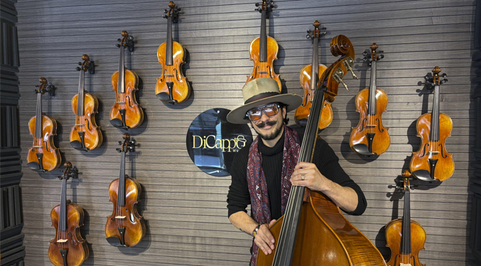 De tocar en la Sinfónica Juvenil de Caracas a abrir una tienda de música en España