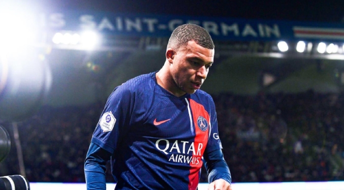 Kylian Mbappé acusa al PSG de acoso moral por apartarlo de la plantilla