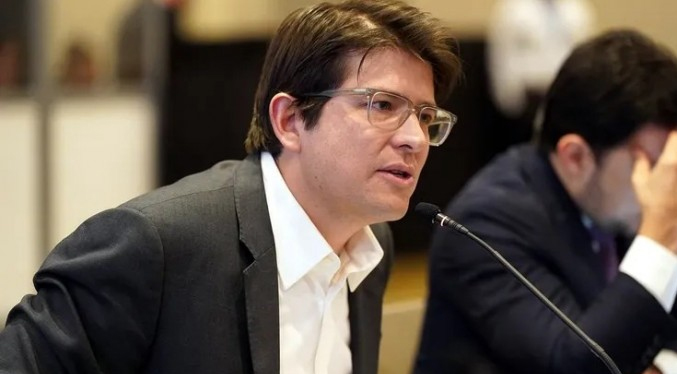 Miguel Uribe está en la fase de despertar