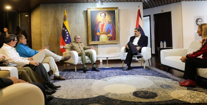 Nicolás Maduro agradece a Raúl Castro su «labor en favor de la humanidad» en su cumpleaños