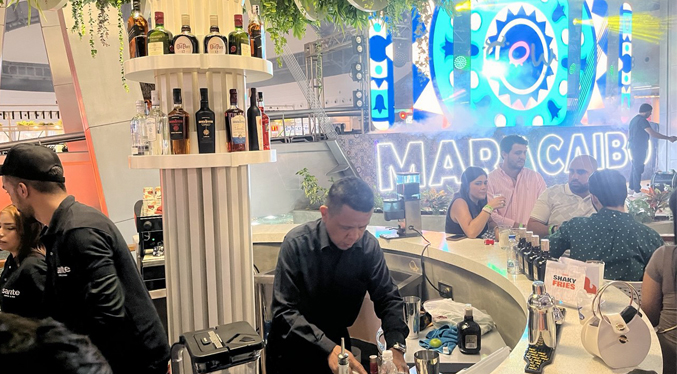 El Sambil reinaugura su Zona Gourmet: Ahora cuenta con una barra coctelera