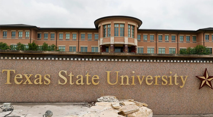 Texas ordena a la universidades públicas identificar a los estudiantes indocumentados