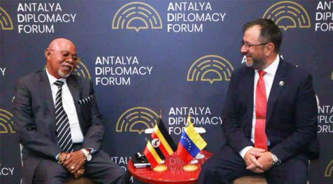 Venezuela conversan con Uganda para avanzar en acuerdos de cooperación