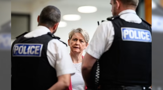 Reino Unido anuncia reformas para «erradicar» las bandas pedocriminales