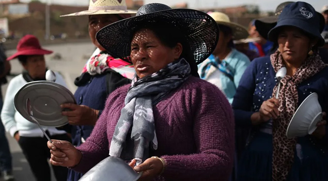 Afines a Evo Morales suspenden los bloqueos de vías en Bolivia después de dos semanas