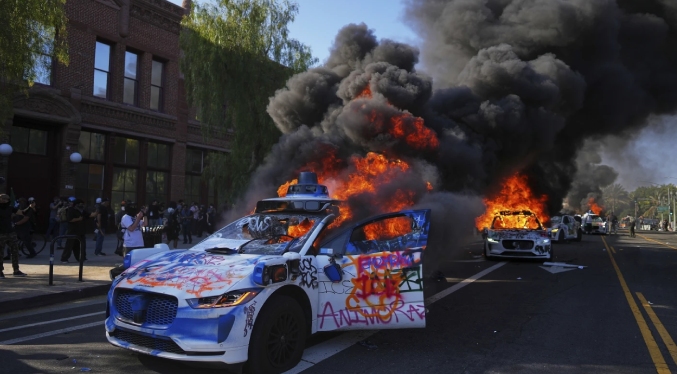 Gobernador de California planea presentar demanda contra Trump por despliegue de Guardia Nacional