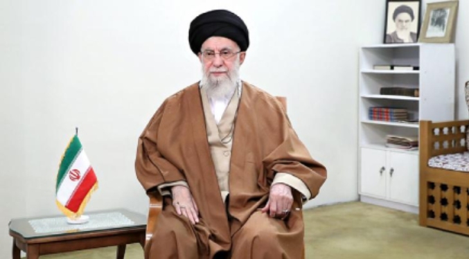 Jamenei: Irán dio «bofetada» a EEUU y «aplastó» a Israel