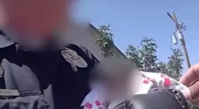 Rescatan a un bebé a punto de morir en Arizona: Estaba junto al cadáver de su madre