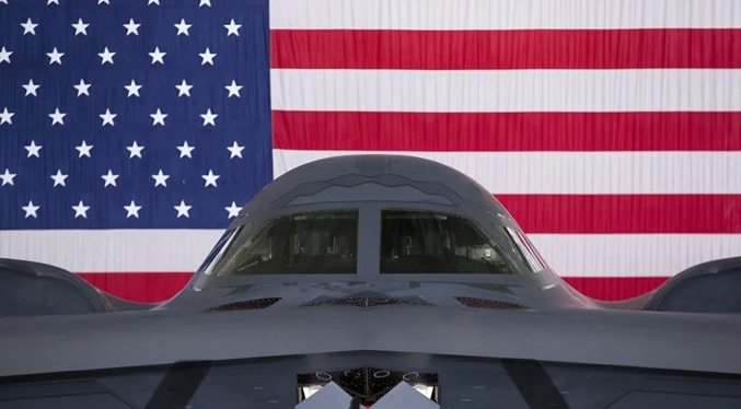 Los planes militares de EEUU contra Irán dependen de una bomba de 13 mil 600 kilogramos