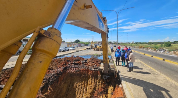 Sustituyen 24 metros de colectores en la Circunvalación 3 de Maracaibo
