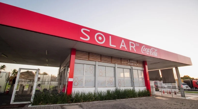 Brasil suspende la producción en un fabricante de Coca-Cola por una posible contaminación de bebidas