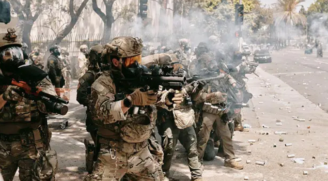 Marines se preparan para desplegarse en Los Ángeles