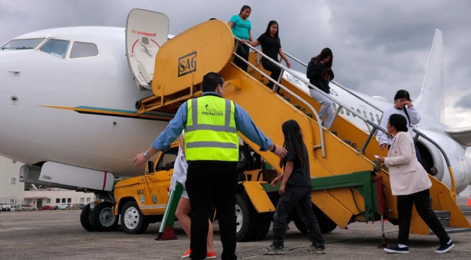 Gobierno de Trump aplicará severas multas a inmigrantes por incumplir órdenes de deportación