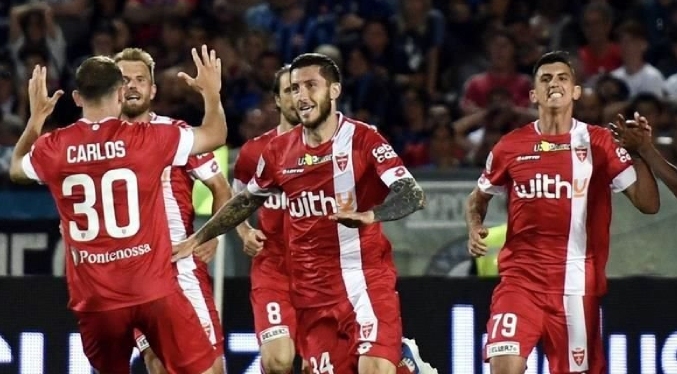 La familia Berlusconi vende el club de fútbol Monza a un fondo estadounidense