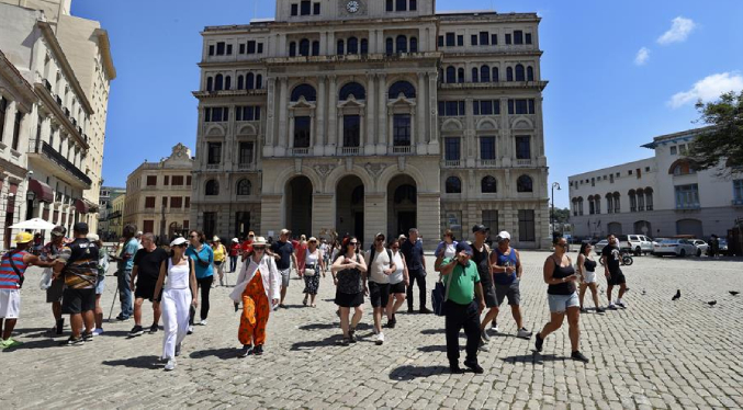 Cuba reporta una caída de 25 % en el vital sector del turismo durante el primer semestre