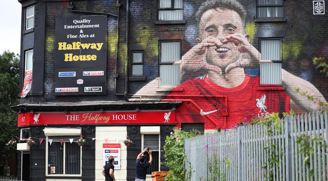 Mural con cientos de aportaciones de seguidores recuerda a Diogo Jota en Liverpool