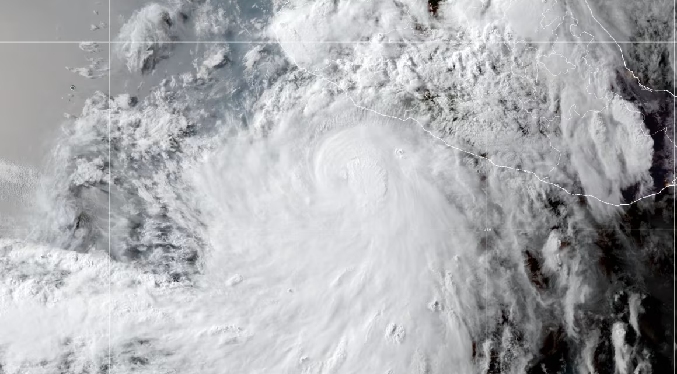 La tormenta Flossie se convierte en huracán cerca de las costas de México