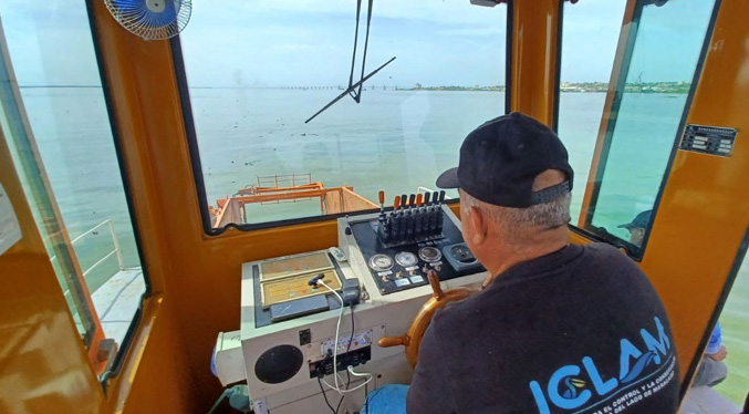 ICLAM despliega embarcaciones Skimmers de Basura Acuática para jornada de saneamiento en el Lago