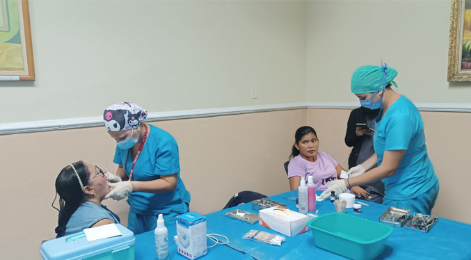 CLEZ beneficia a los trabajadores con jornada de atención odontológica