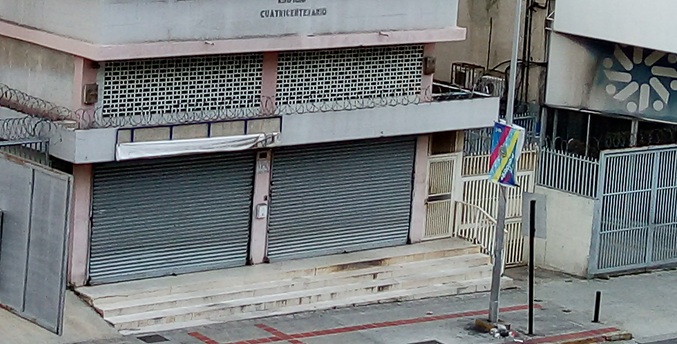 Panorama nacional del mercado inmobiliario de oficinas y locales es de estancamiento y reducción