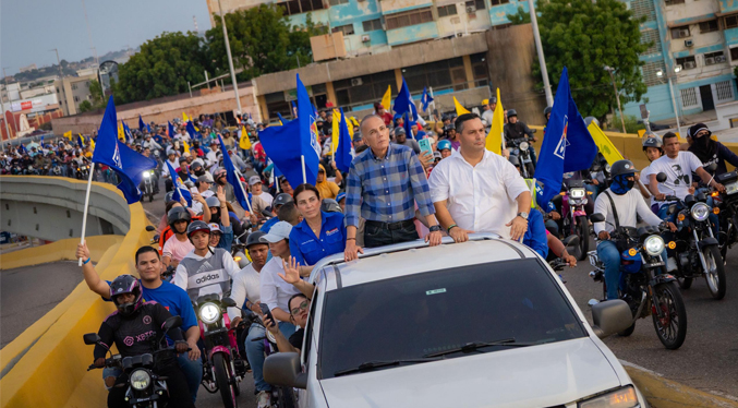 Candidato de la oposición cierra campaña con rodada por nueve parroquias de Maracaibo