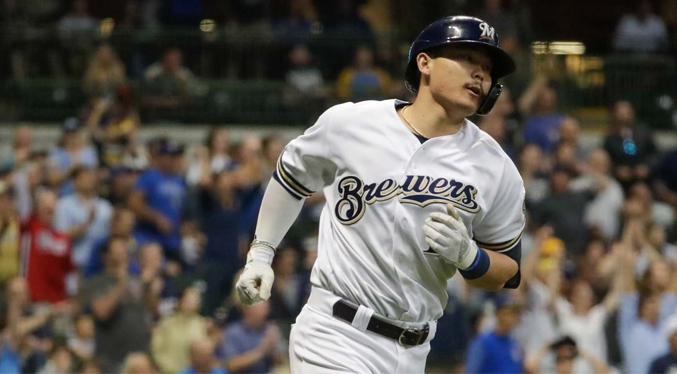 Milwaukee extendió su racha ganadora para tomar la cima de la división y liderar la MLB