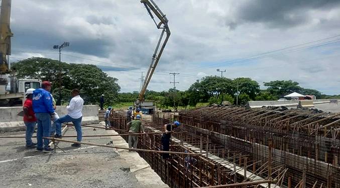 Trabajos en el puente La Trinidad en Portuguesa llevan 55 % de avance