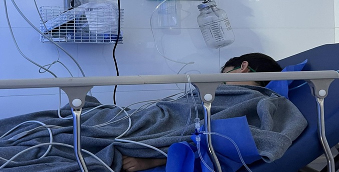 Periodista Román Camacho pide ayuda para su hijo de seis años