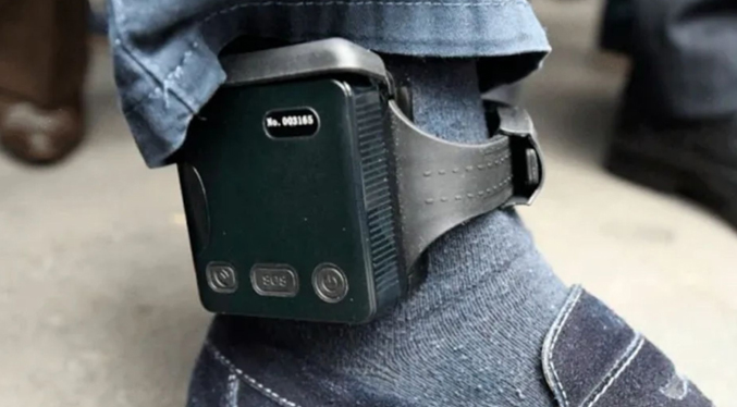 Gobierno de EEUU colocará tobillera electrónica a más de 180 mil inmigrantes