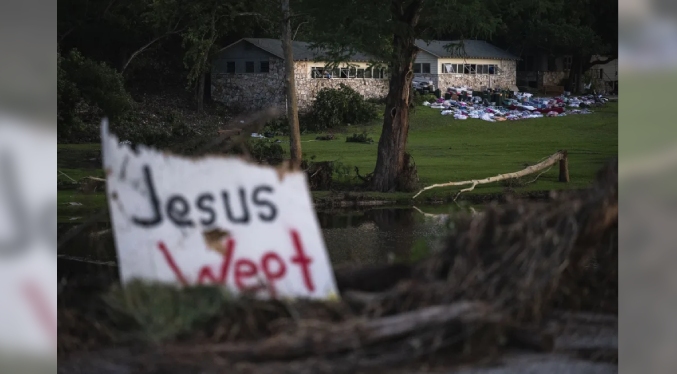 Disminuyen esperanzas de hallar sobrevivientes tras inundaciones en Texas