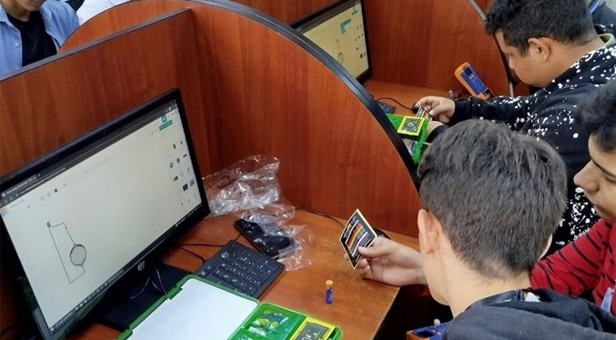 Gobernación y Fundacite Zulia inician curso de facilitadores de robótica para universitarios